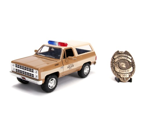 Jada Toys Stranger Things Модель Машинки 1:24 1980 Chevy K5 Blazer W/Badge 31111