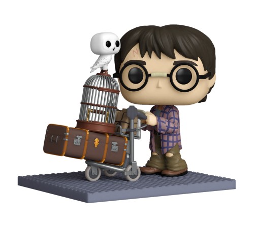 Фигурка Funko POP! Deluxe Harry Potter Anniversary Harry Potter Pushing Trolley (135) 57360