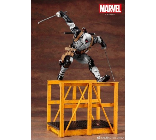 Фигурка Marvel: Super Deadpool X-Force Limited Edition Artfx (27,5 см)