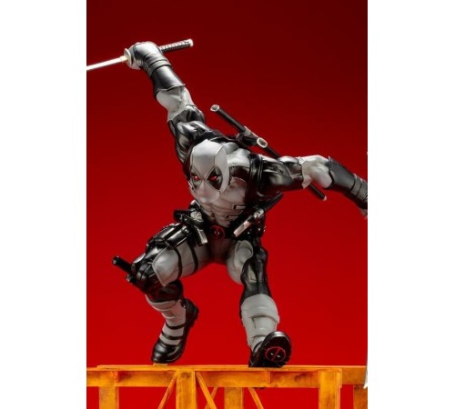 Фигурка Marvel: Super Deadpool X-Force Limited Edition Artfx (27,5 см)