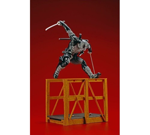 Фигурка Marvel: Super Deadpool X-Force Limited Edition Artfx (27,5 см)